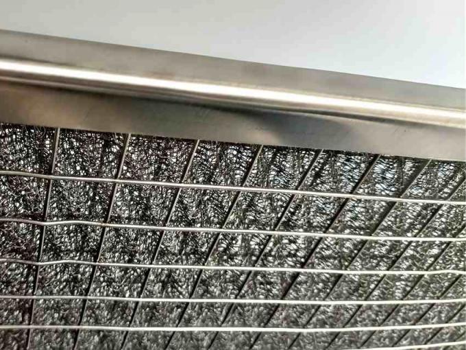 2x3mm Welded Grill Knitted Wire Mesh 35um Rating Grease Filter Wire Mesh